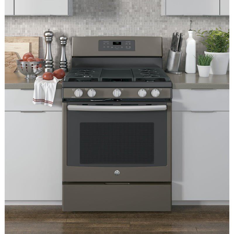 GE 30-inch Freestanding Gas Range with Convection JGB700EEJES IMAGE 14