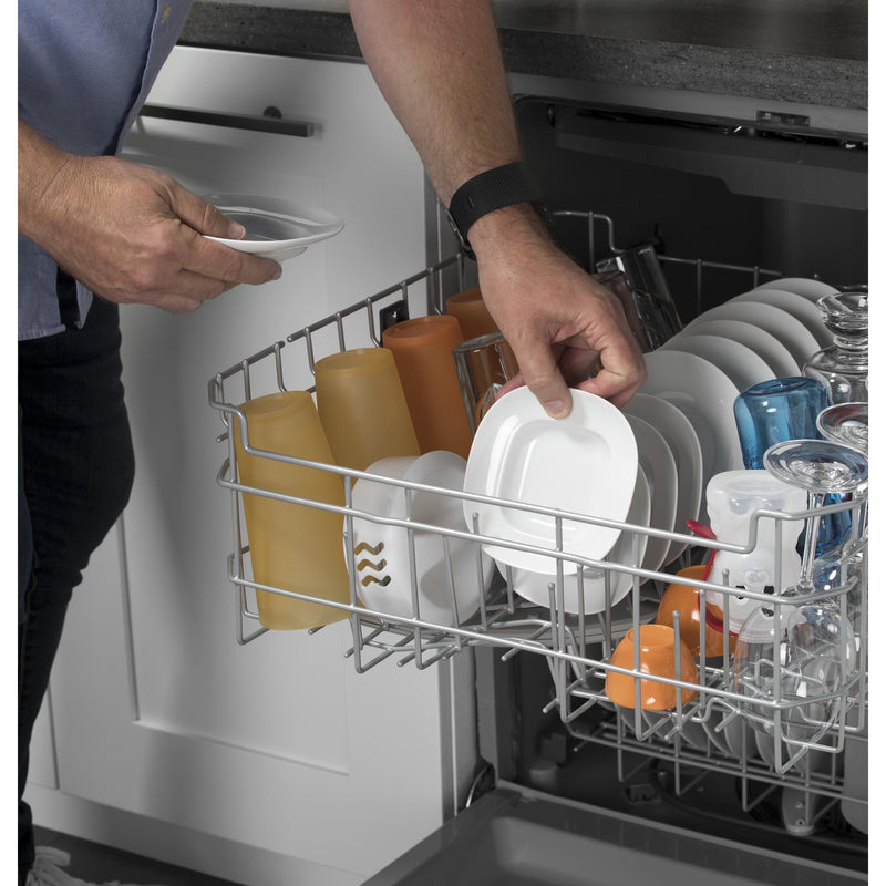 GE 24-inch Built-in Dishwasher with Sanitize Option GDF630PGMBB IMAGE 10