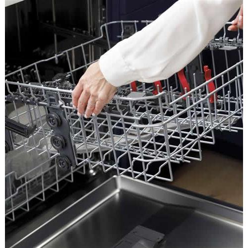 GE 24-inch Built-in Dishwasher with Sanitize Option GDT645SGNWW IMAGE 6