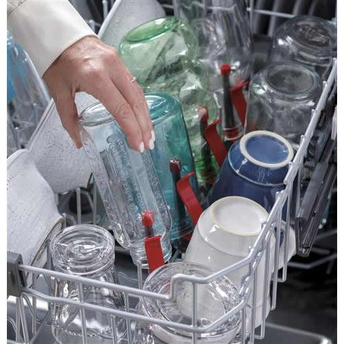 GE 24-inch Built-in Dishwasher with Sanitize Option GDT645SGNWW IMAGE 7