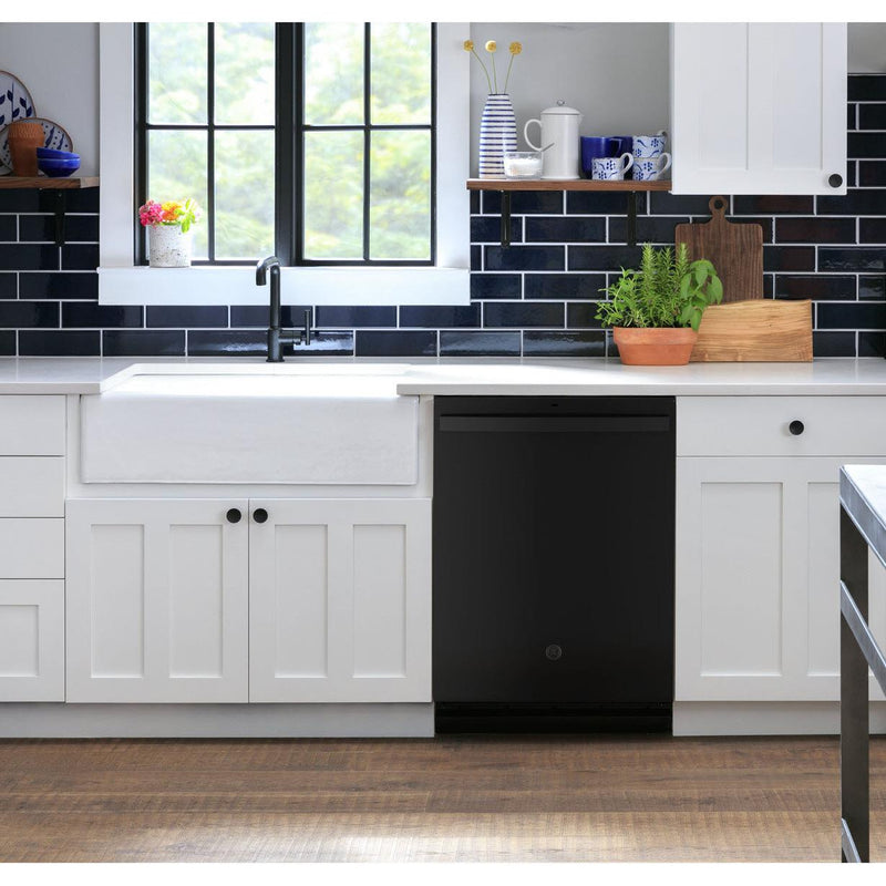 GE 24-inch Built-in Dishwasher with Dry Boost™ GDT550PGRBB IMAGE 10