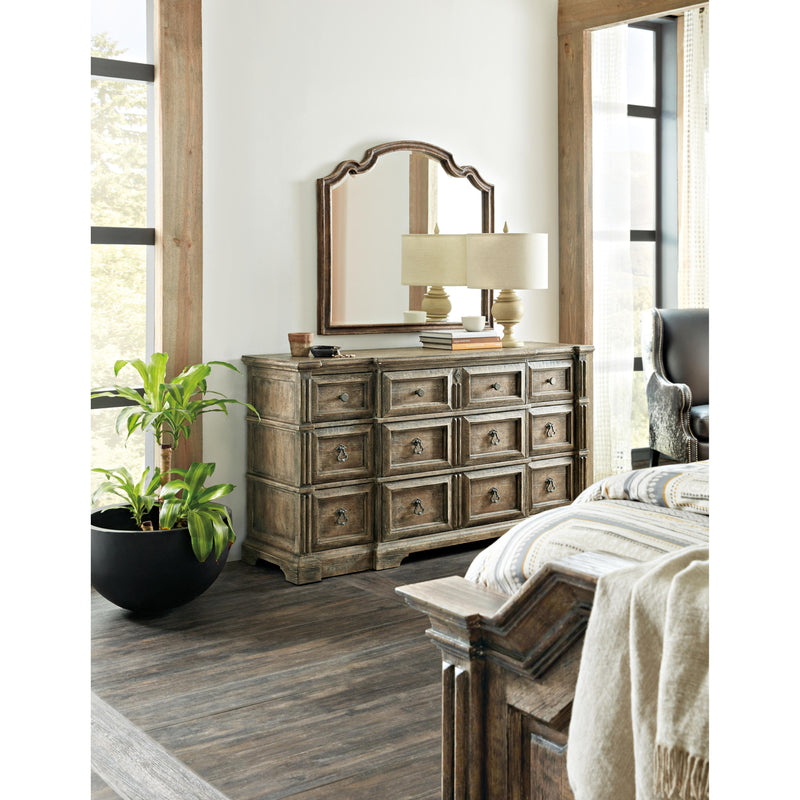 Hooker Furniture 6960-90002-80 La Grange Rolling Hill Nine-Drawer Dresser IMAGE 4