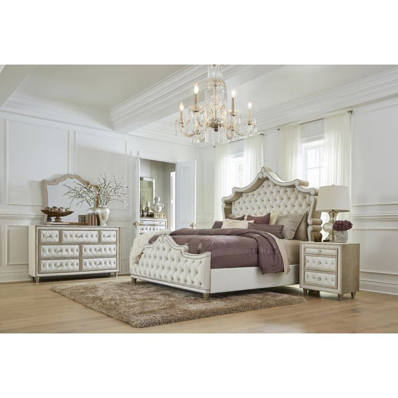 Coaster Furniture Antonella Queen Upholstered Panel Bed 223521Q IMAGE 4