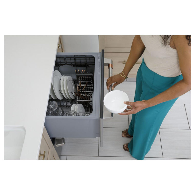Café 24-inch, Built-in Dishwasher CDD420P2TS1 IMAGE 12