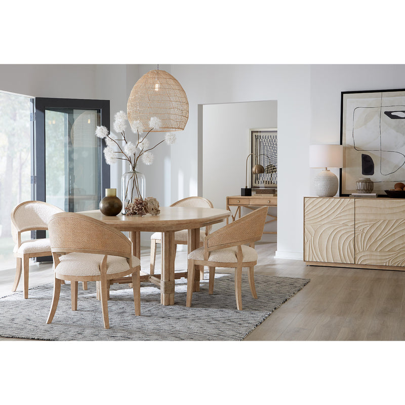Hooker Furniture 6950-55472-80 Retreat Entertainment Credenza IMAGE 6