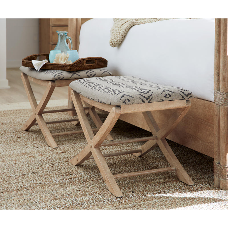 Hooker Furniture 6950-90119-80 Retreat Camp Stool Bed Bench IMAGE 4