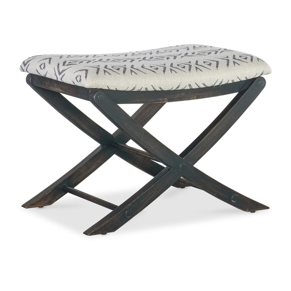Hooker Furniture 6950-90119-99 Retreat Camp Stool Bed Bench IMAGE 1