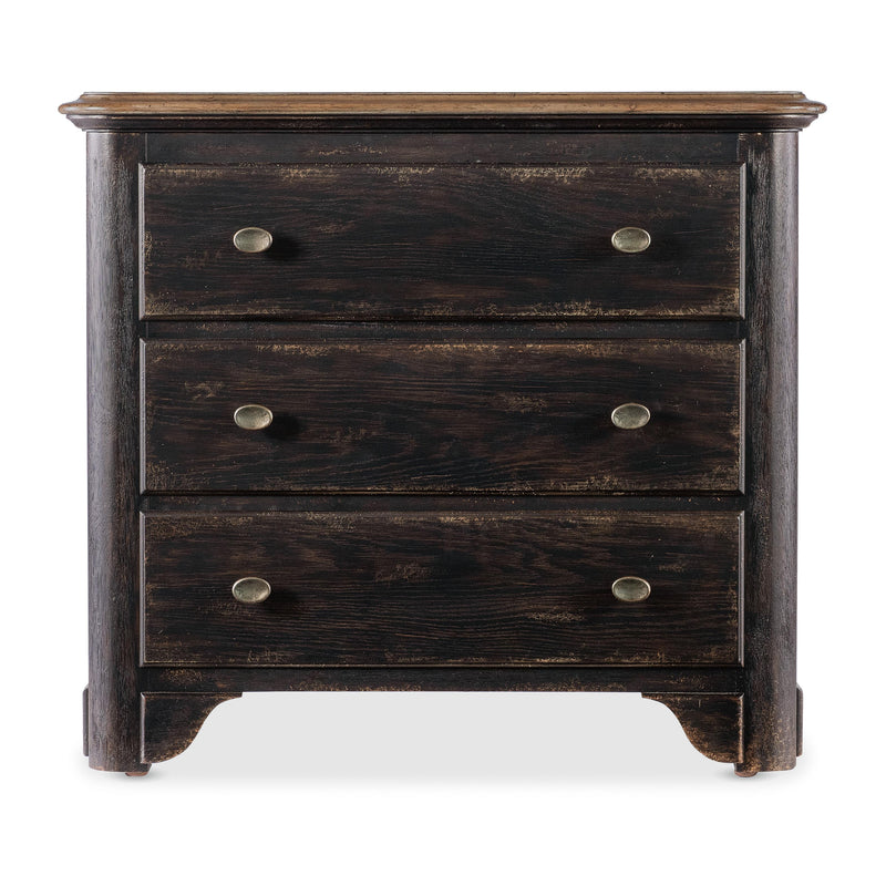 Hooker Furniture 7050-90016-89 Americana Three-Drawer Nightstand IMAGE 2