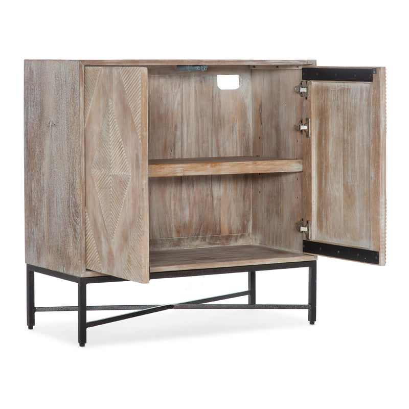 Hooker Furniture 7228-50684-80 Commerce & Market Two Door Chest IMAGE 2